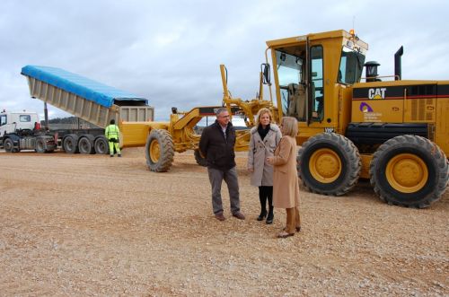  LA DIPUTACIÓN REALIZA EL ACONDICIONAMIENTO DE UNA ZONA DESTINADA PARA APARCAMIENTO EN EL CAMPUS UNIVERSITARIO DUQUES DE SORIA